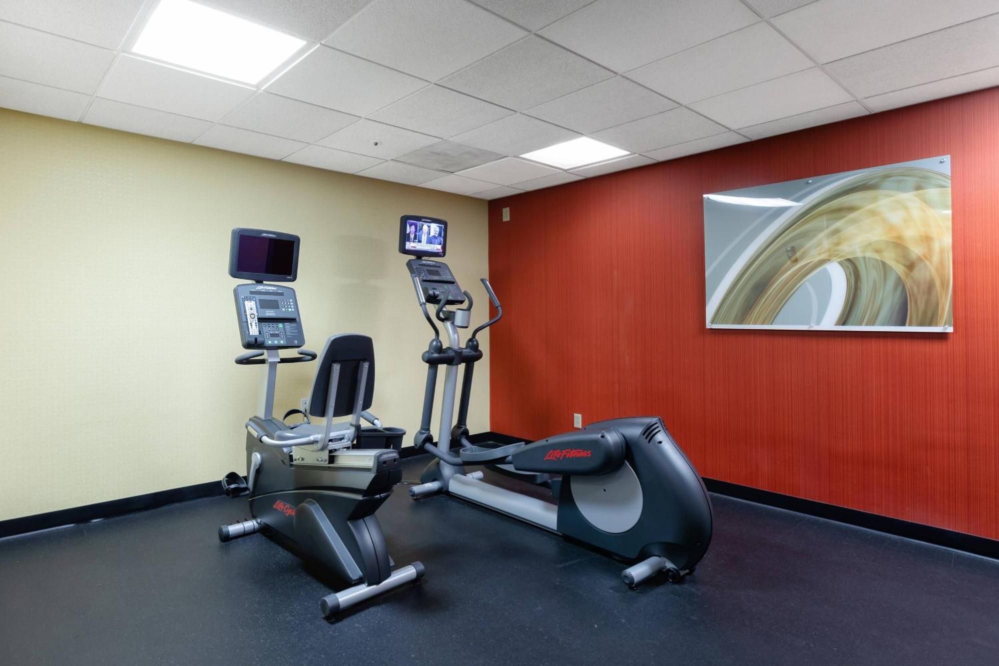 Courtyard By Marriott Dallas-fort Worth/bedford Hotel 3*
