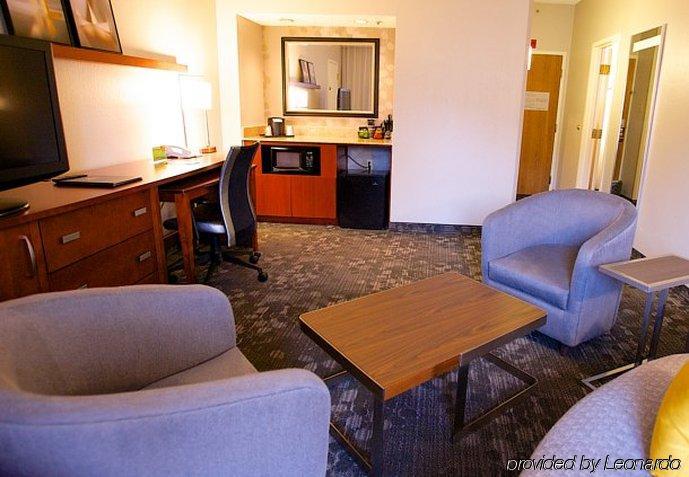 Courtyard By Marriott Dallas-fort Worth/bedford Hotel 3*