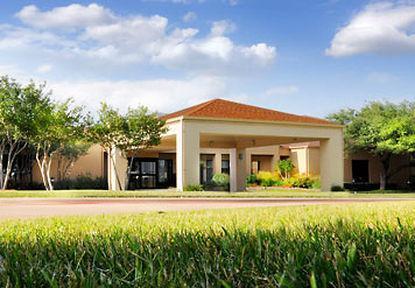 Courtyard By Marriott Dallas-fort Worth/bedford 3* Bedford